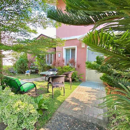 Cozy Relaxing 2 Bedroom House, Camella Bacolod, near airport, malls, terminals Esterno foto