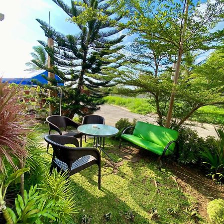 Cozy Relaxing 2 Bedroom House, Camella Bacolod, near airport, malls, terminals Esterno foto