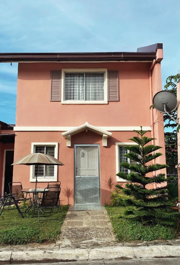 Cozy Relaxing 2 Bedroom House, Camella Bacolod, near airport, malls, terminals Esterno foto