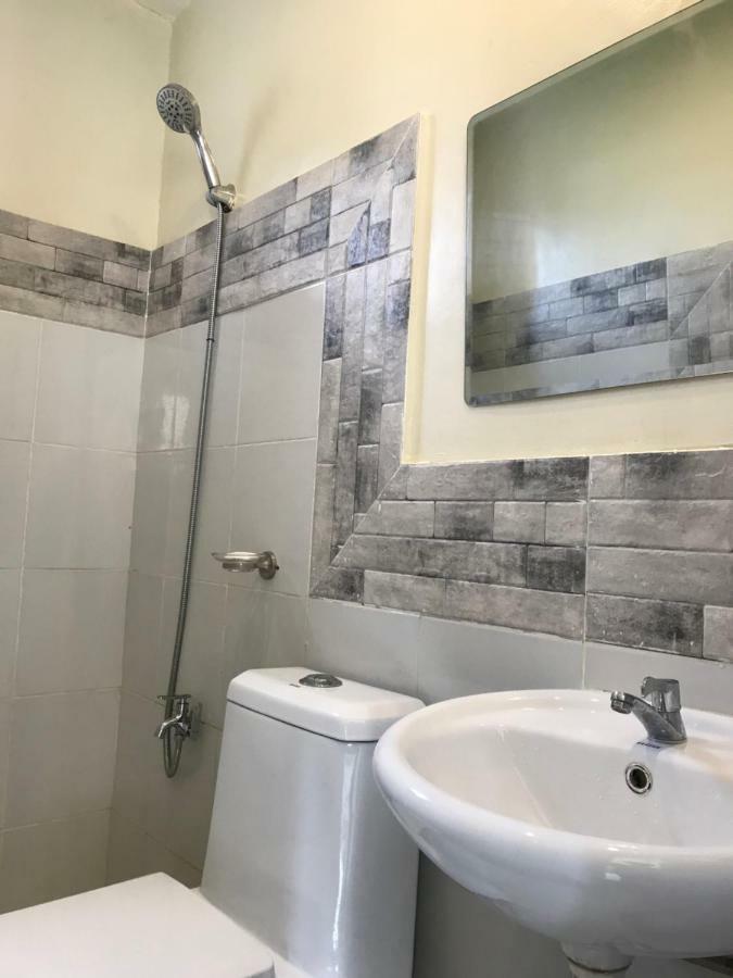 Cozy Relaxing 2 Bedroom House, Camella Bacolod, near airport, malls, terminals Esterno foto